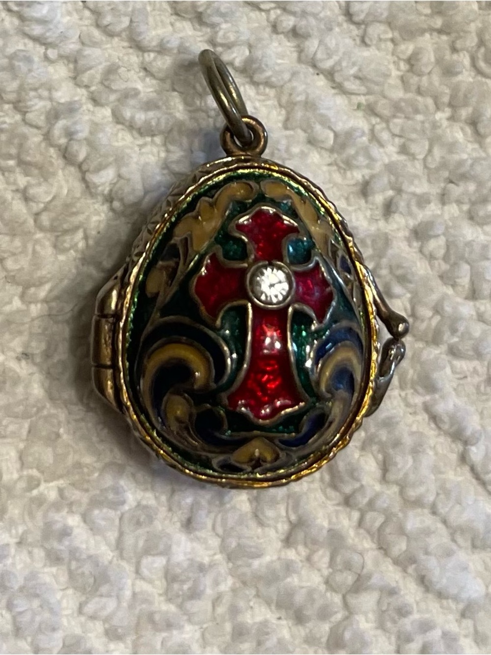 Cloisonné Enamel Cross Locket Locket in Red and Green